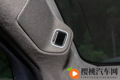 30 万级六边形战士！腾势 N8L 大六座 + 1300 续航，家庭出行闭眼冲～-1