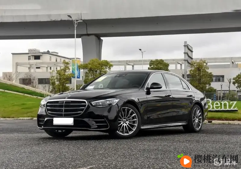 生理老师露自己的小茎给学生:生理课上老师意外展示人体结构-1