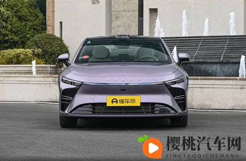 电动轿车全能选手咋炼成的?试驾2025款星纪元ES Ultra四驱旗舰版-3