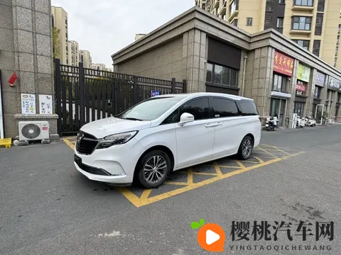 15万拿下20款别克GL8陆尊，家用_商务都合适？-1