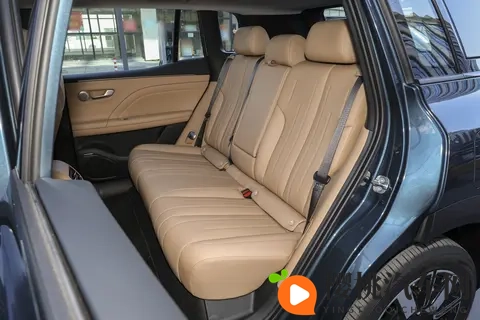 亏电油耗55L,续航1240km!AION i60增程版:20万配置竟卖12万多-3