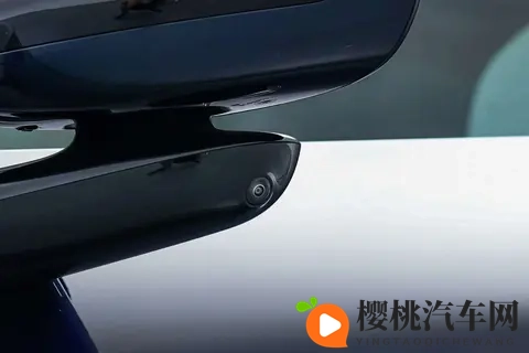 1329万开出超跑驾控感？深蓝L06让极致驾控触手可及-1