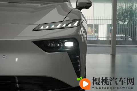 体验eπ007+:37秒破百+激光雷达,这回15万级轿车卷到头了?-3