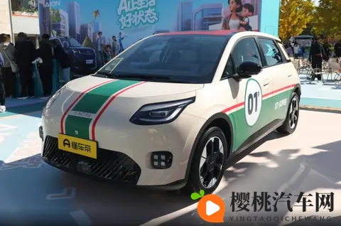 又一款新车上市,续航500km,99秒换电,499万起-2