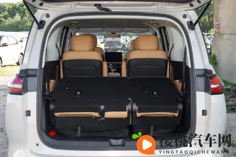 768 万买台家用 MPV，真能做到 老少皆宜？-2