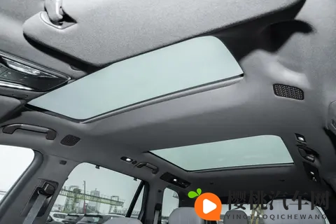 家庭出行的温馨伴侣：体验腾势N8L-3