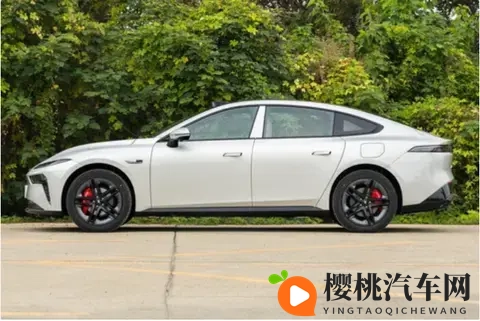 东风奕派 eπ007+预售1499万元起,15 万级新能源轿车的真香之选-2