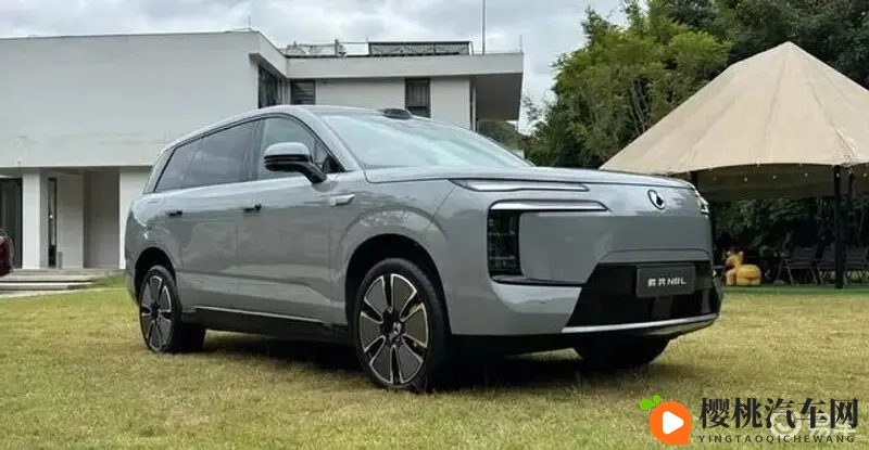 AV传媒：新能源汽车崛起：挑战与机遇并存-1