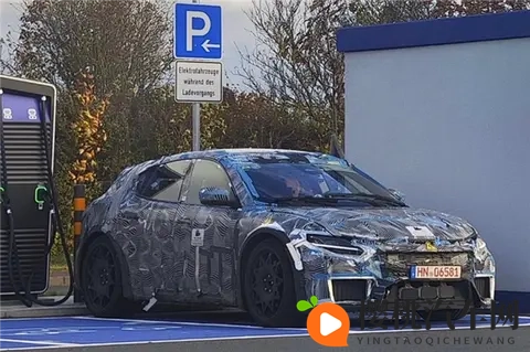 理想设计总监称法拉利纯电车与理想 i 系列设计相似-1