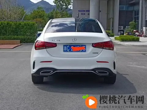 11万多拿下白色奔驰A级,精致代步一手车之选-3