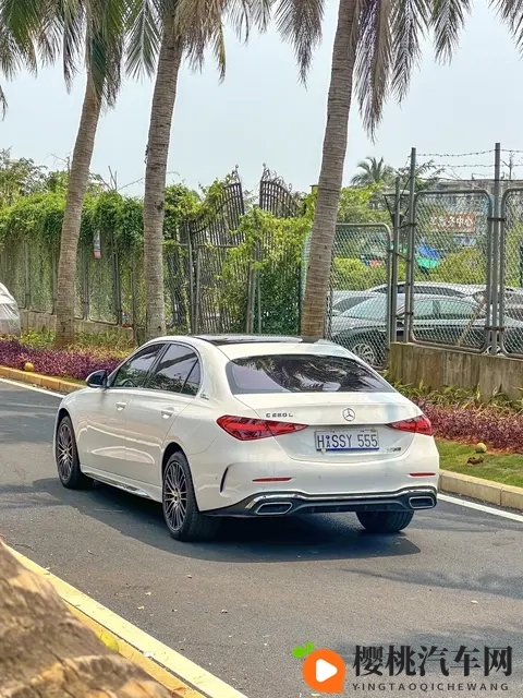 24款准新奔驰C级,24万拿下,香不香?-3