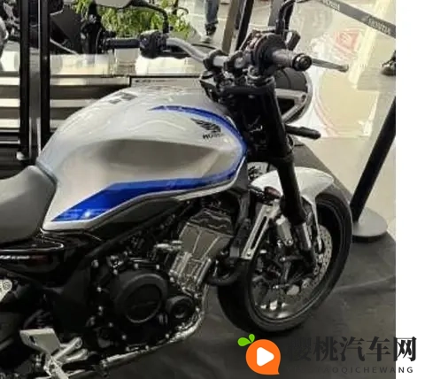 本田CB500SF到店实拍 4万级带电子离合 国产500级街车迎最强对手-2