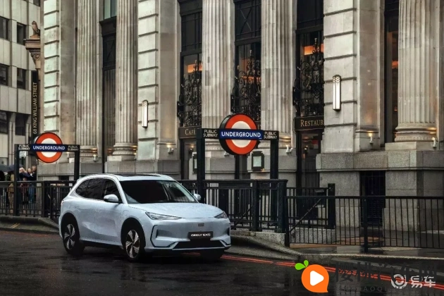 Zoom人与Zoom最新版本对比:Zoom新车型亮相:性能升级,科技感十足-1