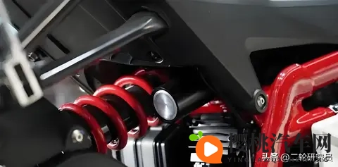 2026款凯越450RR 5大爆点:APP、仪表、极速哪个最让你心动?-3