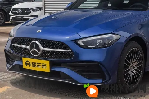 网上都说狗都不开，那我来开，奔驰C260L上路感受-1