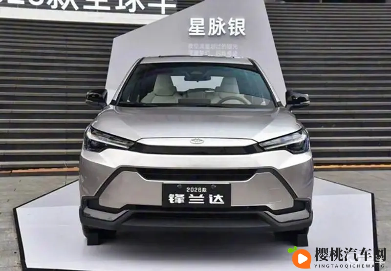 JuliaAnn战黑人：JuliaAnn挑战黑人选手，激战正酣-3