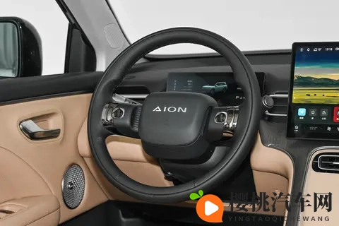 新手司机探店新车！埃安i60增程版，这款车有哪些亮眼看点？-2