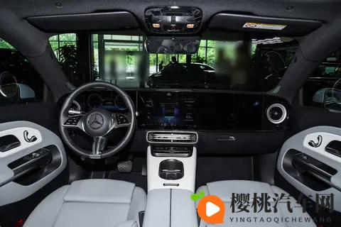 女学霸脱了内裤趴着光屁股打:汽车打蜡新突破:内裤打蜡法,效率翻倍环保升级-2