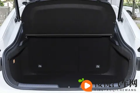 11 万级纯电 C 级车试驾体验:长安启源 A06 的那些实用亮点-2