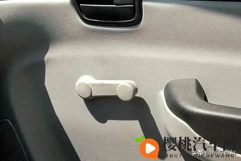 玻璃升降叫揺玻璃?踩油门控制的是进气量,为什么不叫踩气门?-3