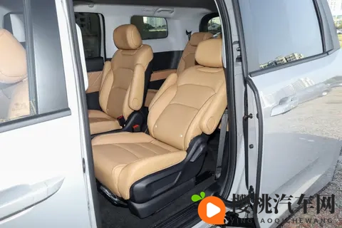 73万起神车价！五菱星光730优缺点一览，低配直接忽略-1