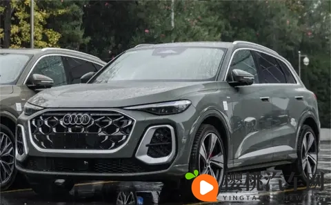 全新外观_三屏内饰,全新奥迪Q5L实车现身,搭华为驾辅_20T动力-2