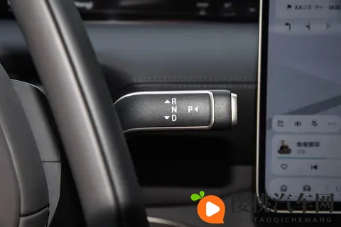 别只盯着宝马7系！这款国产豪车更合适，价格亲民，配置拉满-3