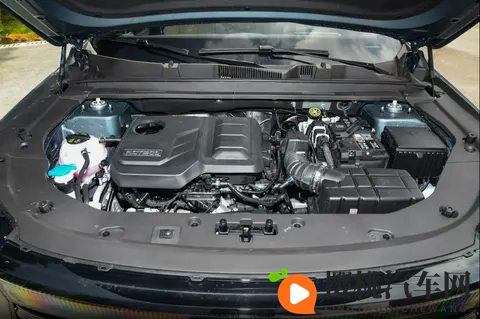 试驾捷途X70L，9万多买中型SUV，全家出行都满意-3