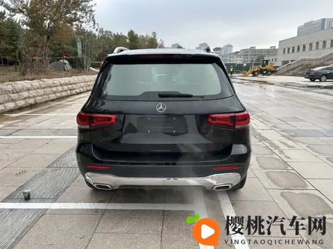 17万多拿下准新奔驰GLB，家用代步好选择！-2
