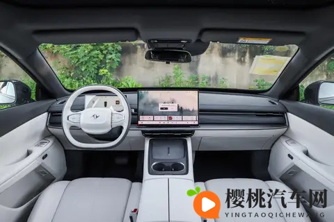 eπ007 + 全系激光雷达+8295芯片,1499 万起预售价能否掀热潮?-3