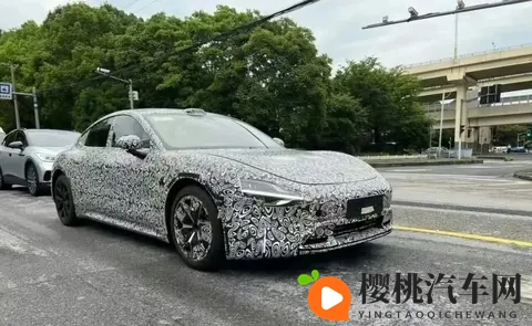 新款小米SU7来了,12项升级曝光!老车主哭了?-1