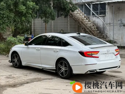 一手准新雅阁，260TURBO幻夜版，13万多开回家！-2