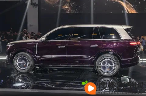 7个月新增10万辆！岚图发布旗舰泰山，5米2车长携华为ADS40入局-2