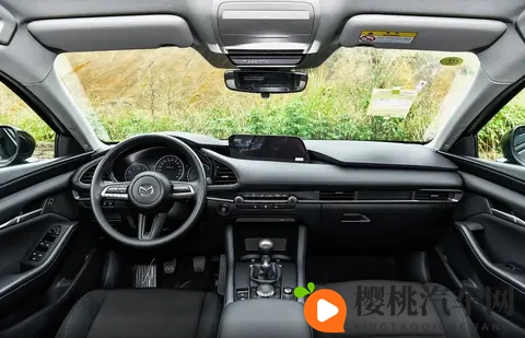 岚图第30万辆车下线,东风汽车冲刺年度新能源100万销量目标-1