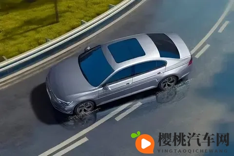 花3万买“看不见”的高阶智驾,到底是“远见”还是“冤大头”-1