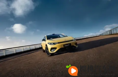 新款零跑Lafa5开启预售，预售价1058-1318万元-2