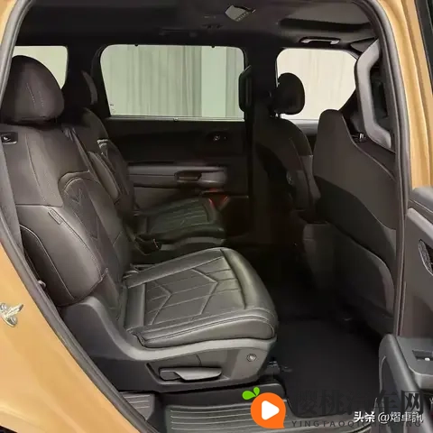 全新起亚telluride正式亮相！外观霸气 内饰豪华，搭配25T混动！-2