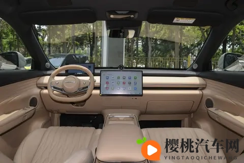 新势力的配置+豪华车的底盘，2025款星纪元ET被严重低估？-1