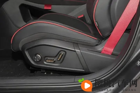 中国性能车的全新标杆,领克03+ 2026款 20TD 性能进阶版-3