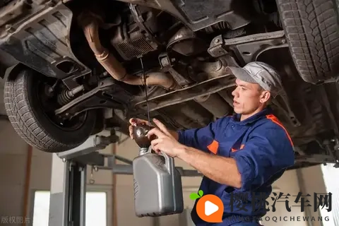 为什么不能乱用5W-30的机油?一些车用了可能会提前报废!-2