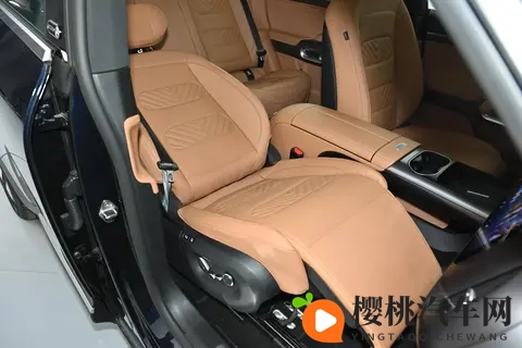 开了 10 年 smart 油车,换了精灵 #5 插混,这 3 个优点让我越开越爱!-1