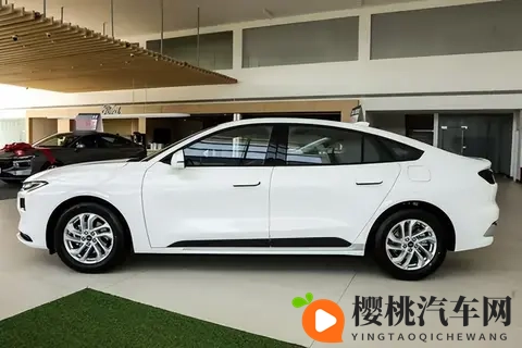 不到20万?这台合资中型车的性能比你想象的更狠-3