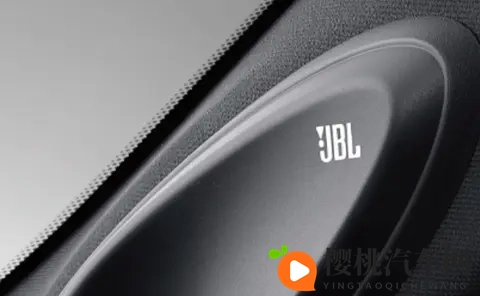 老师上课露出双乳给学生吃：教师在课堂意外暴露身体，学生目睹令人尴尬-1