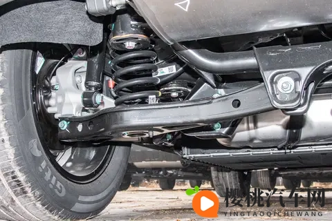 15万级硬派SUV，四驱+大空间，油耗仅63L，它颠覆你的认知-1