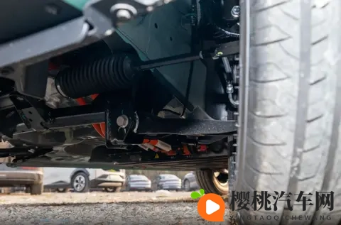 怪不得受欢迎,五菱宏光MINI EV稳坐销冠位置,直接入手顶配没商量-2