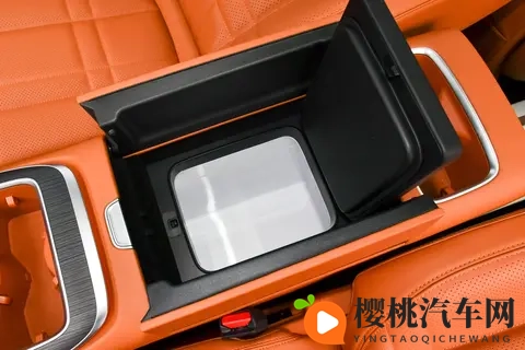 家用六座SUV,深蓝S09和领克900怎么选?看完对比就明白了-3