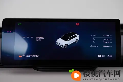 探秘2025款星纪元ET增程版 四驱至臻尊享:豪华与实用的结合-2