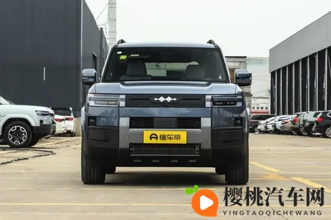 选家用 SUV 怕踩坑?方程豹钛 7 靠这些细节,让全家出行更省心-1