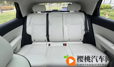 一辆让你忘记算电量的小车：极狐T1续航究竟怎么样？-1