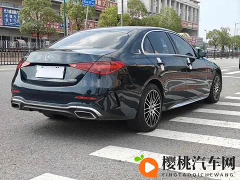 绿色精灵,一手22款奔驰C260L运动版,18万公里正当年!-3